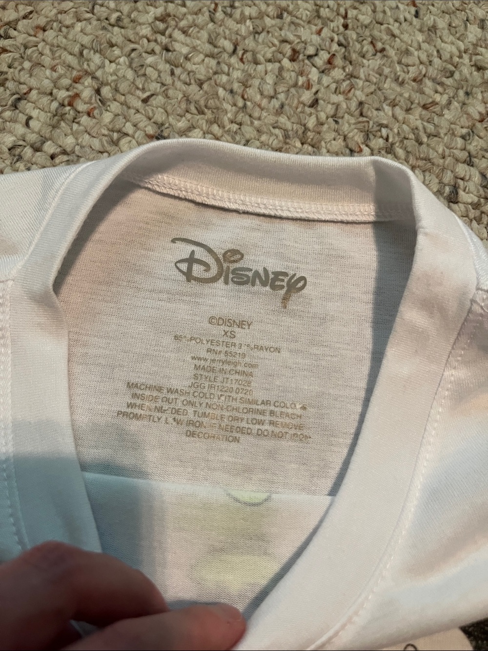 Disney T-Shirt - Picture 2 of 4